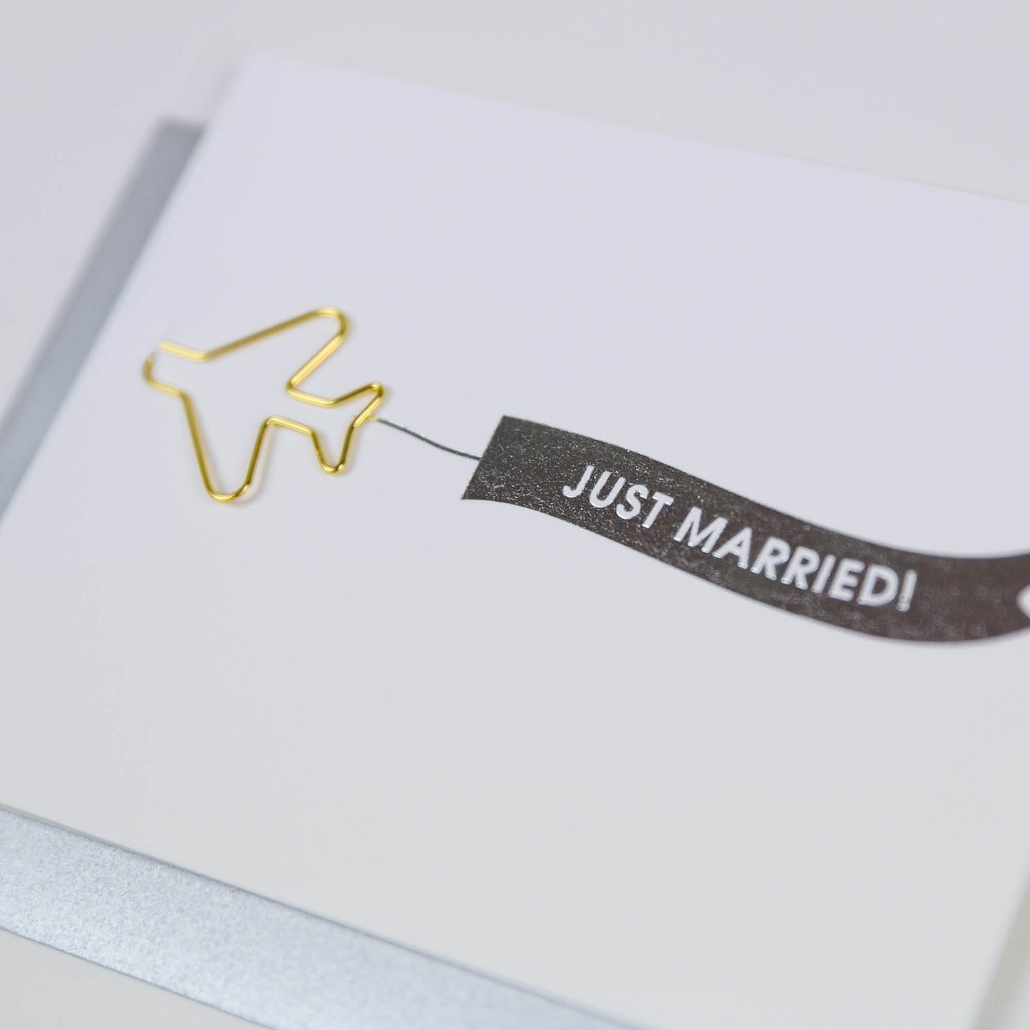 Banner Just Married - Paper Clip Letterpress Card
